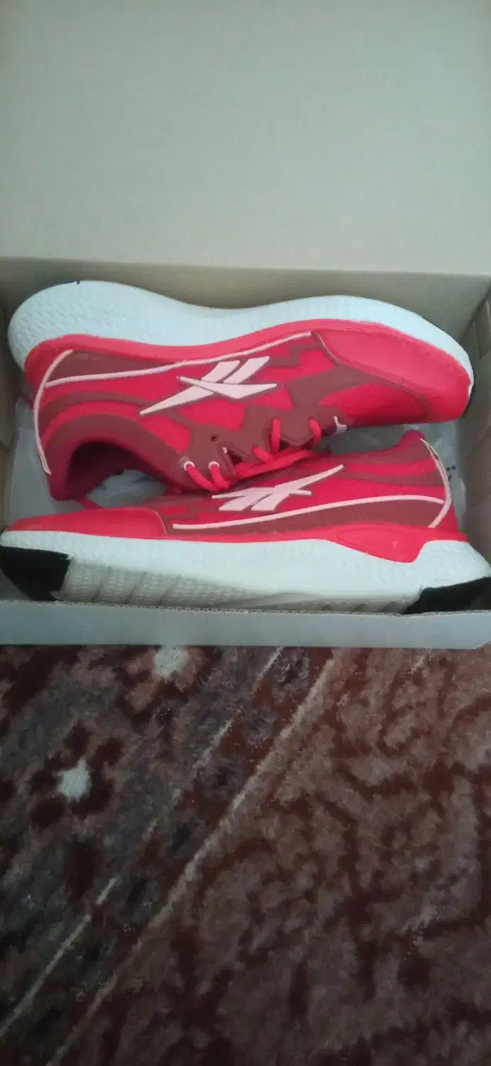 کفش ورزشی سایز ۳۷|کیف، کفش، کمربند|خوی, |دیوار