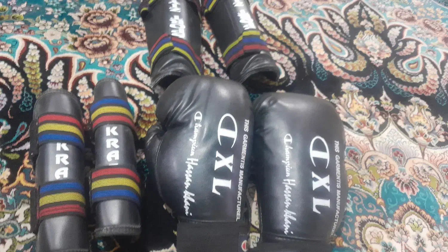 دستکش وروروک|کالسکه و لوازم جانبی|شوشتر, |دیوار