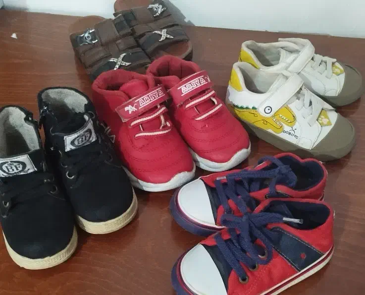 کفش پسرانه|کفش و لباس بچه|خرم‌آباد, |دیوار