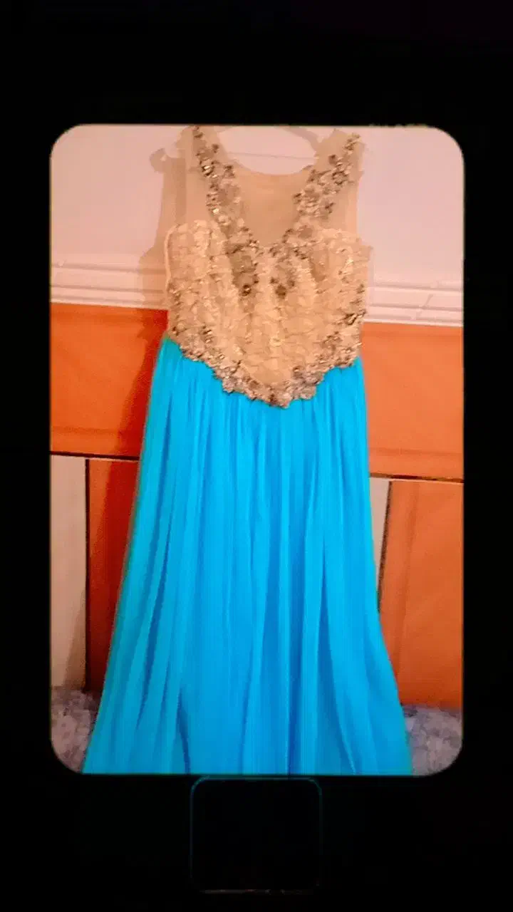 برای عقد و عروسی خیلی خوبه قیمت مناسب|لباس|میناب, |دیوار