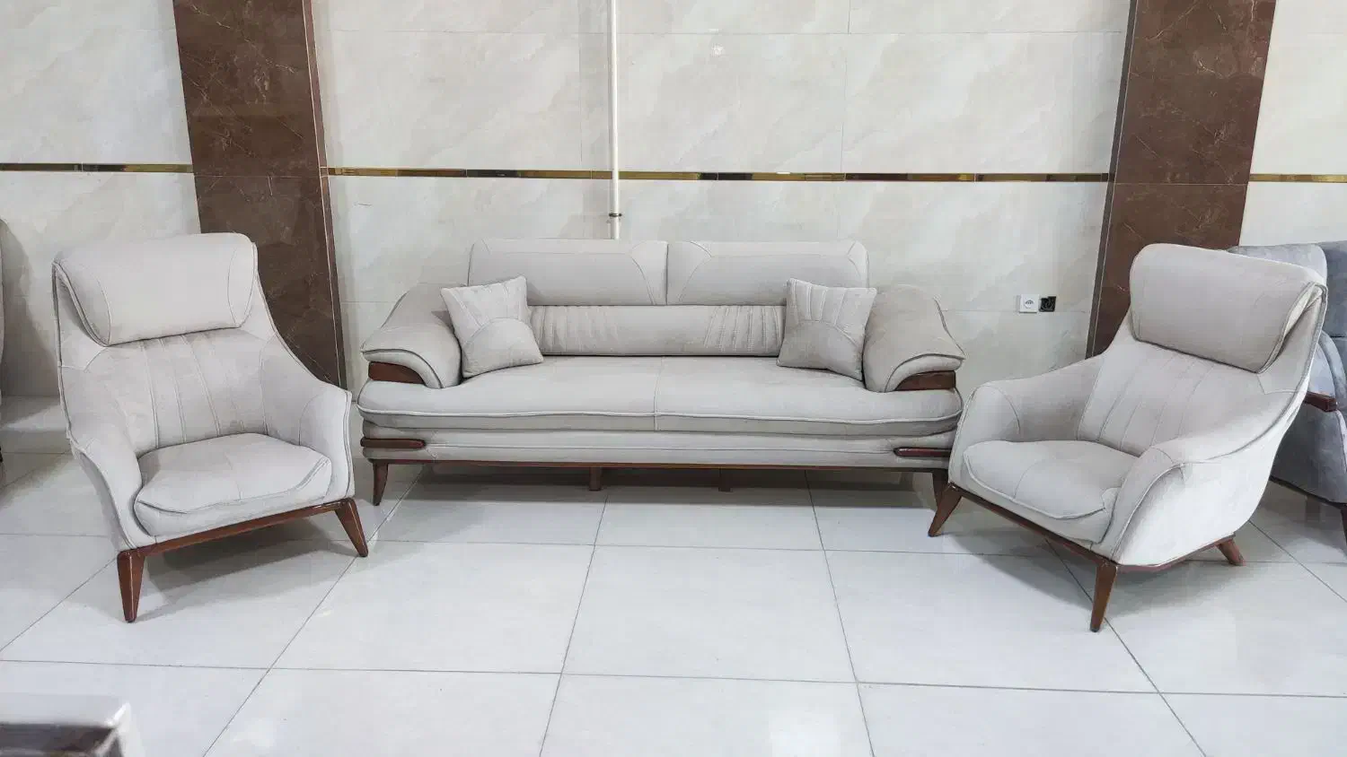 مبل راحتی /پارسا*|مبلمان خانگی و میز عسلی|قم, باغ شریفی|دیوار