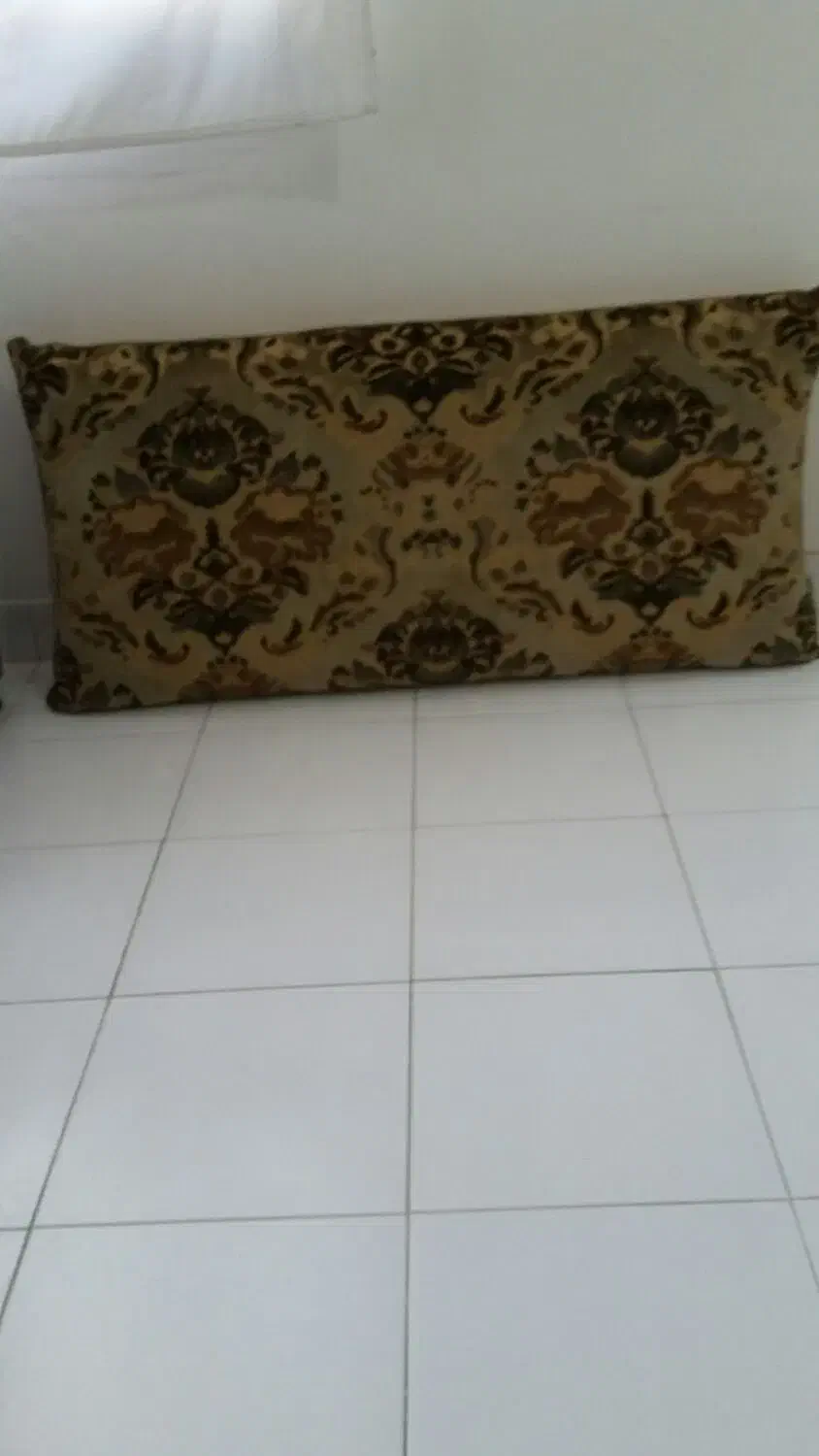 پشتی|پشتی|رشت, دیلمان|دیوار