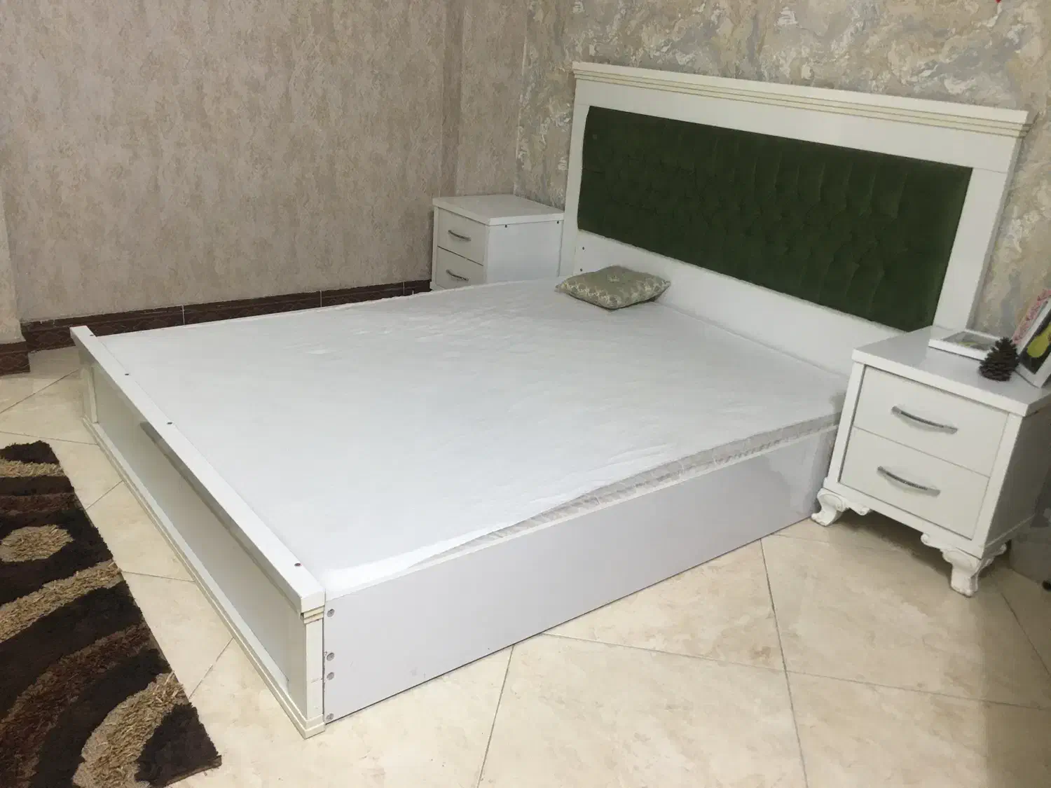 سرویس خواب|تخت و سرویس خواب|ورامین, ورامین|دیوار