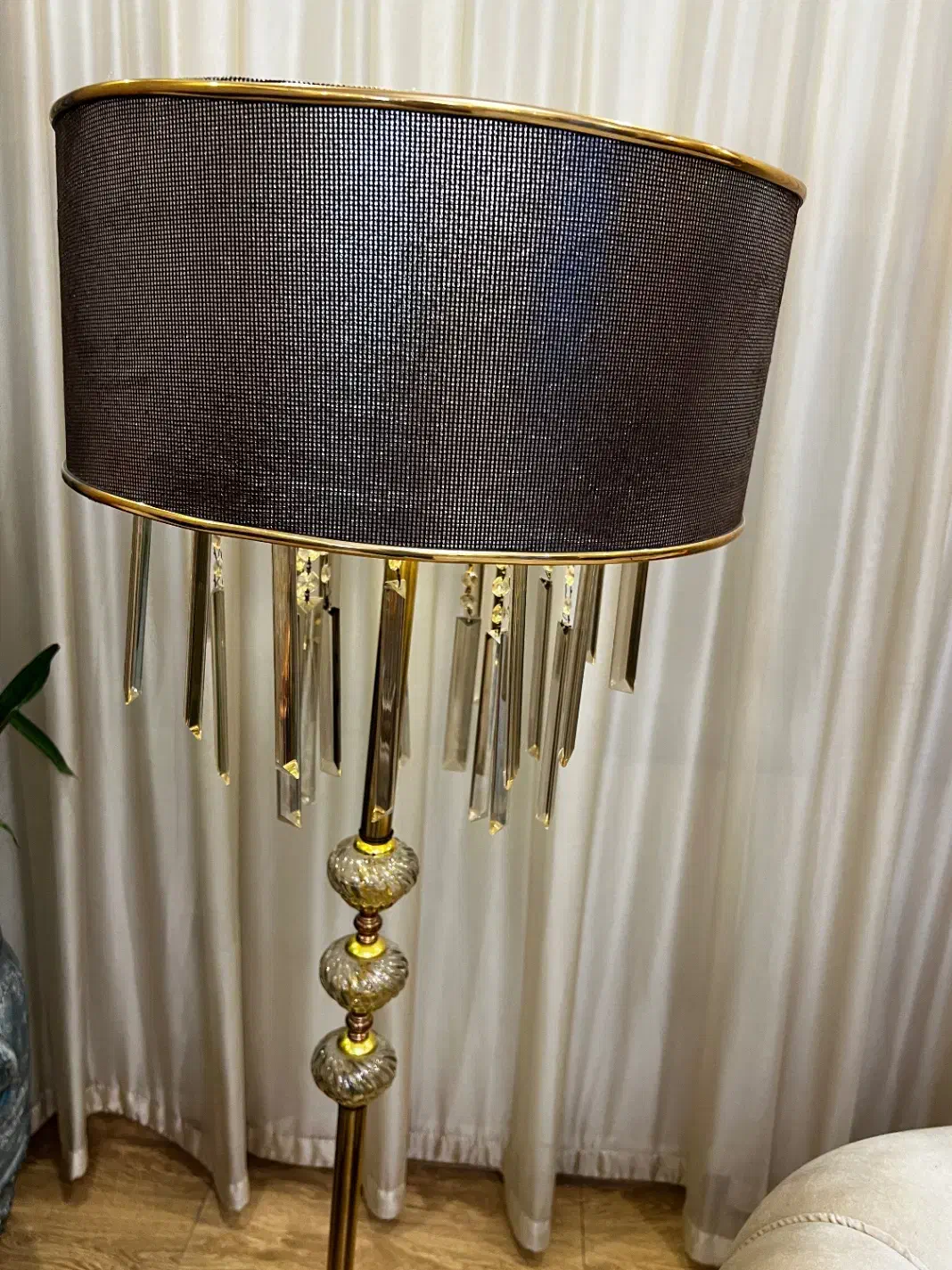 آباژور ایستاده|چراغ خواب و آباژور|تهران, دهکده المپیک|دیوار