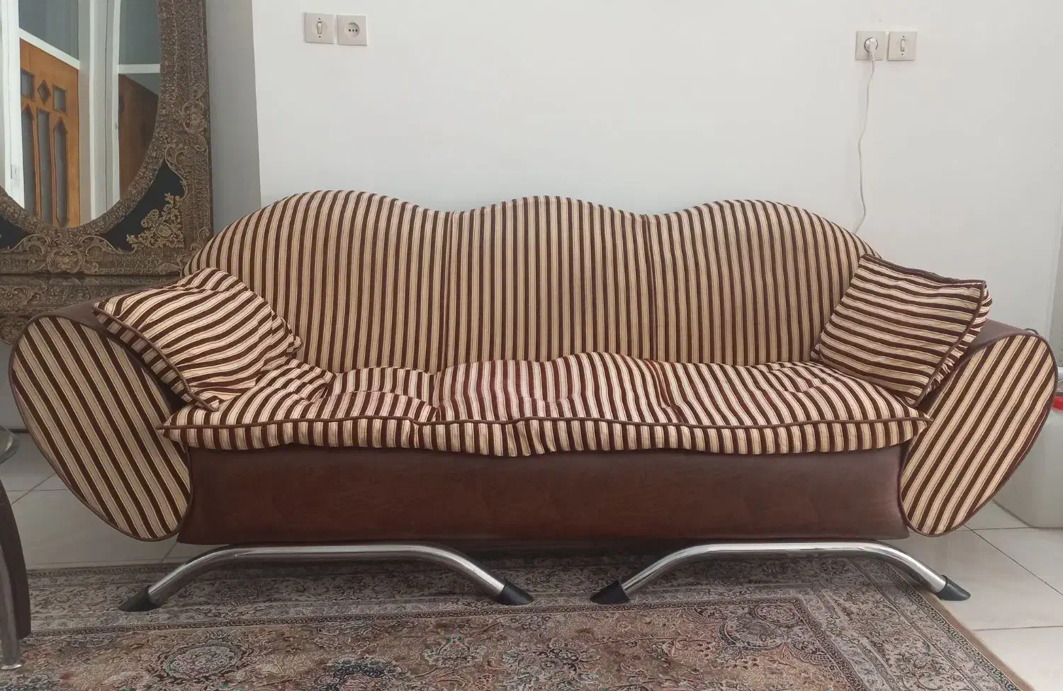 مبل راحتی ۵ نفره|مبلمان خانگی و میز عسلی|قم, عمار یاسر|دیوار