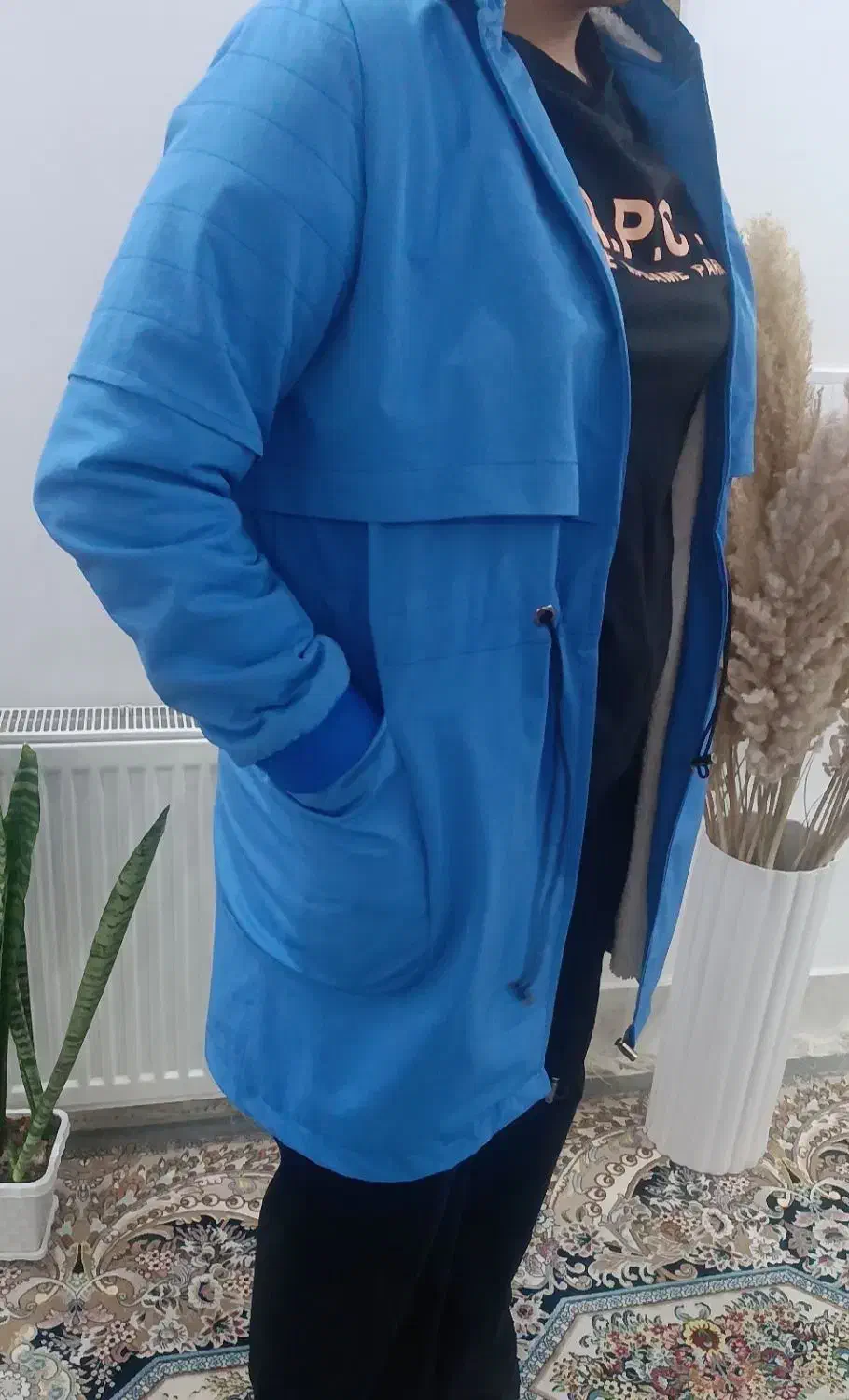 کاپشن کلاه دار در حد نو چند بار بیشتر پوشیده نشده|لباس|صدرا-فارس, فاز ۲|دیوار