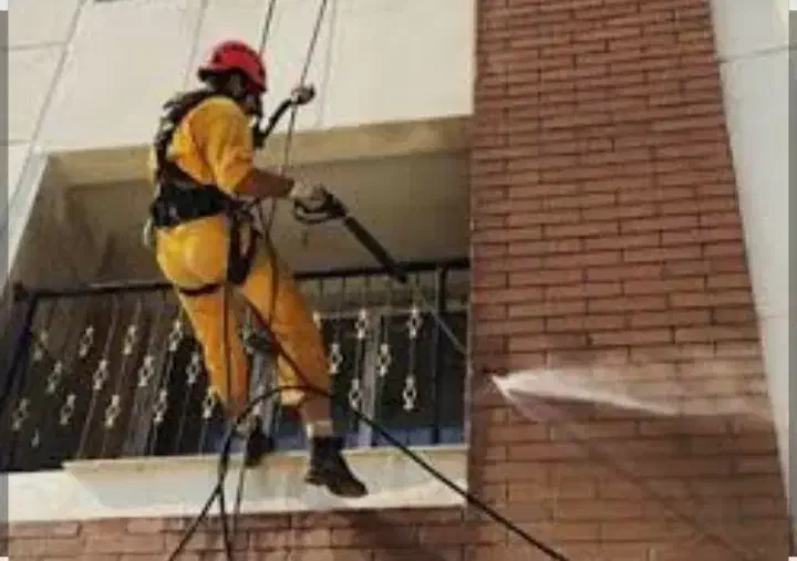 پیچ و رولپلاک نما، راپل کار ، کار در ارتفاع ،شستشو|خدمات پیشه و مهارت|تهران, الهیه|دیوار