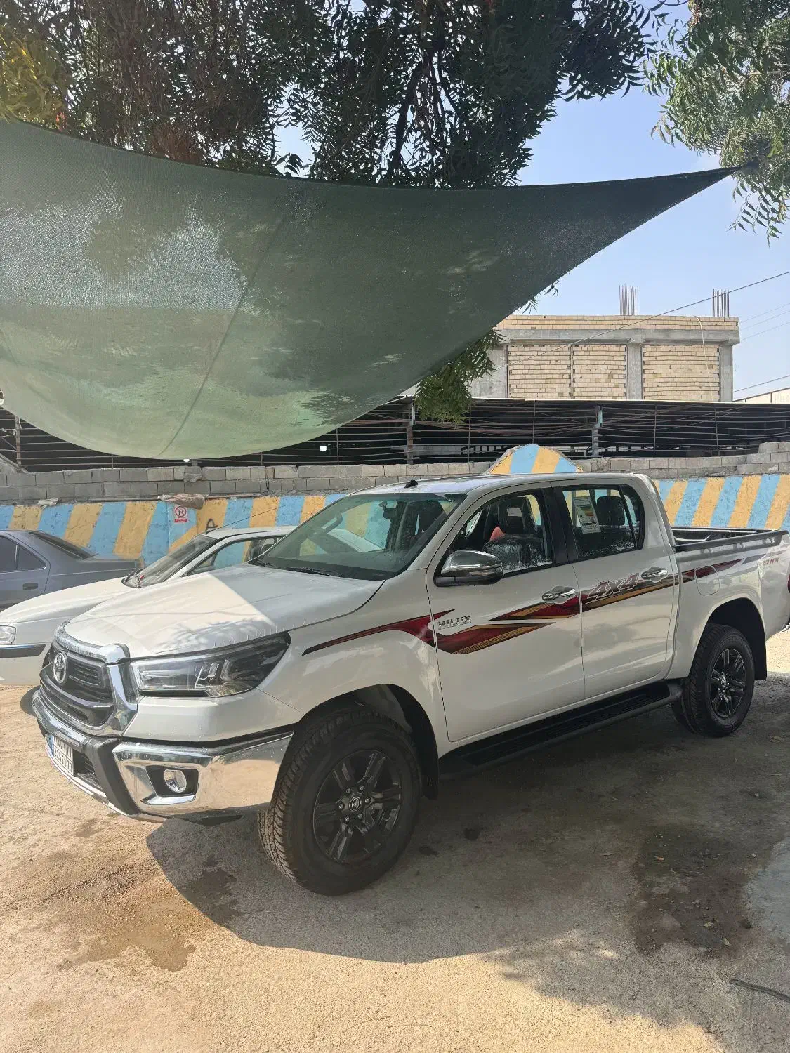 تویوتا هایلوکس ۲۰۲۵ دنده ای رنگ صدفی خاص پسند|خودرو سواری و وانت|راسک, |دیوار