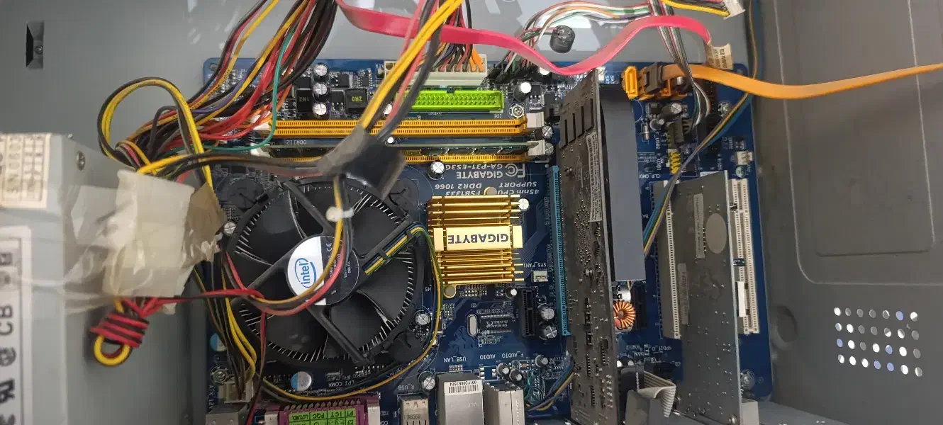 کامپیوتر|رایانه رومیزی|سوسنگرد, |دیوار