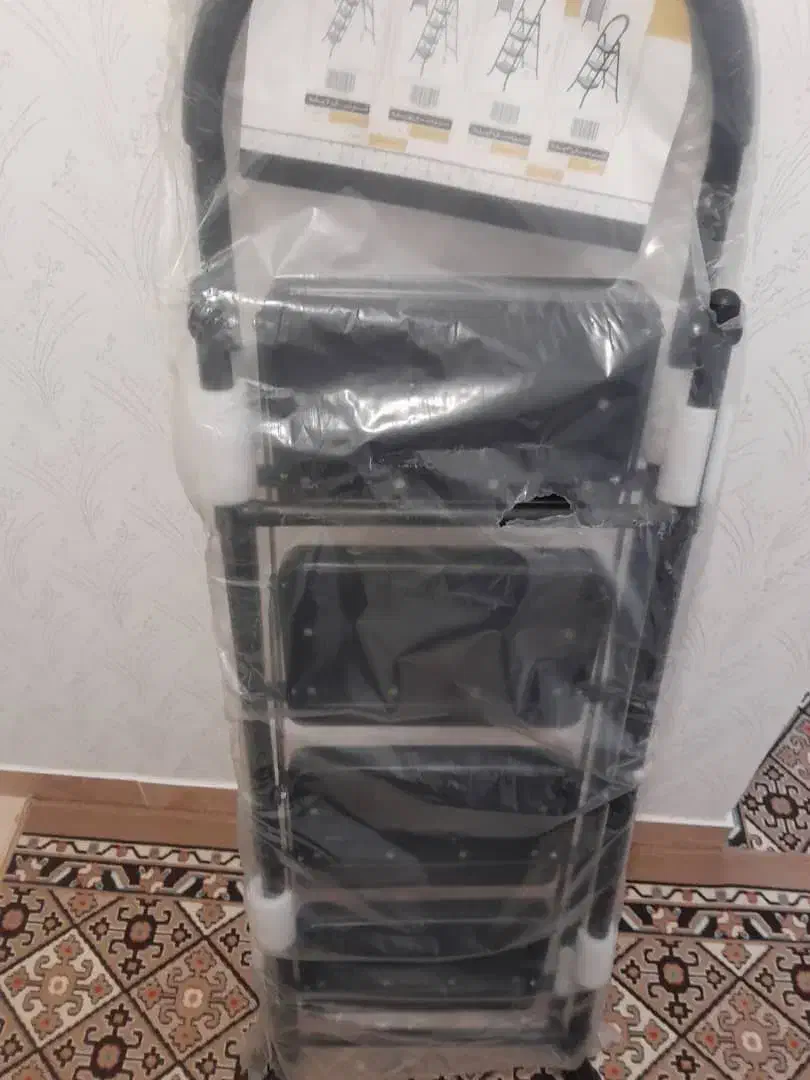 نردبان مرولین ۴ پله (اکبند پلمپ صفر)|ابزارآلات|ایلام, |دیوار