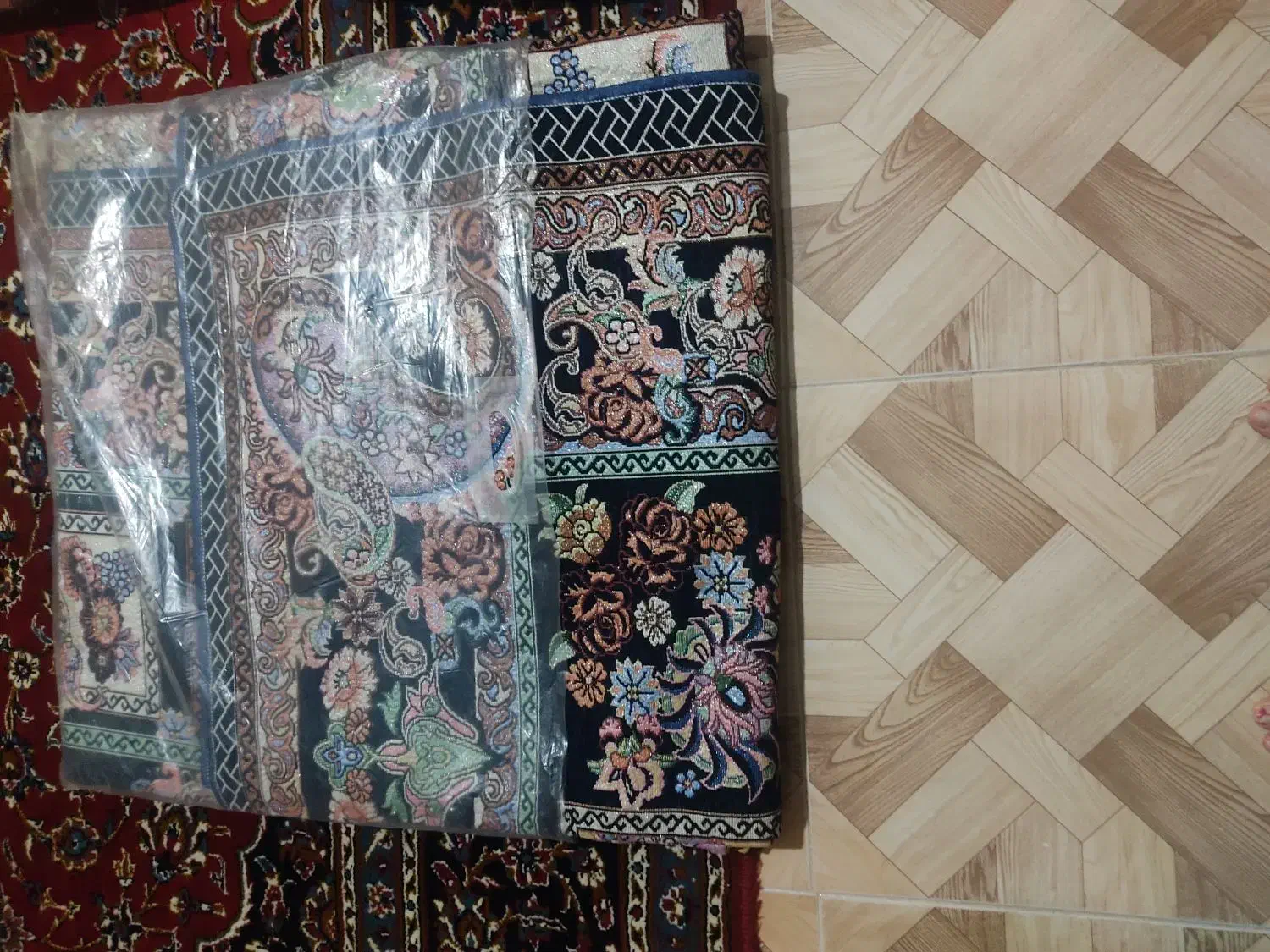 روفرشی|روفرشی|بروجرد, |دیوار