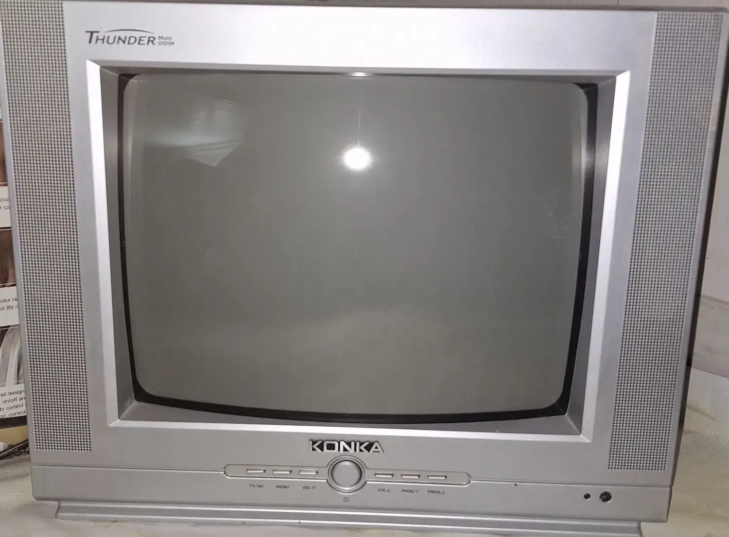 تلوزیون ۱۴ اینچ رنگی|تلویزیون و پروژکتور|زارچ, |دیوار