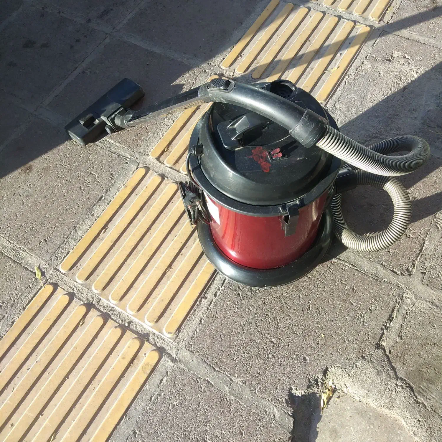 جارو سطلی|جاروبرقی، جارو شارژی، بخارشو|ازنا, |دیوار