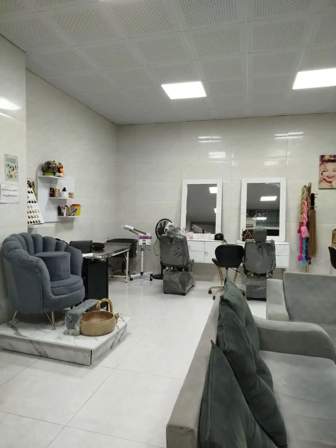 جذب پرسنل در سالن زیبایی و( کارآموز رایگان)|استخدام درمانی، زیبایی، بهداشتی|فومن, |دیوار