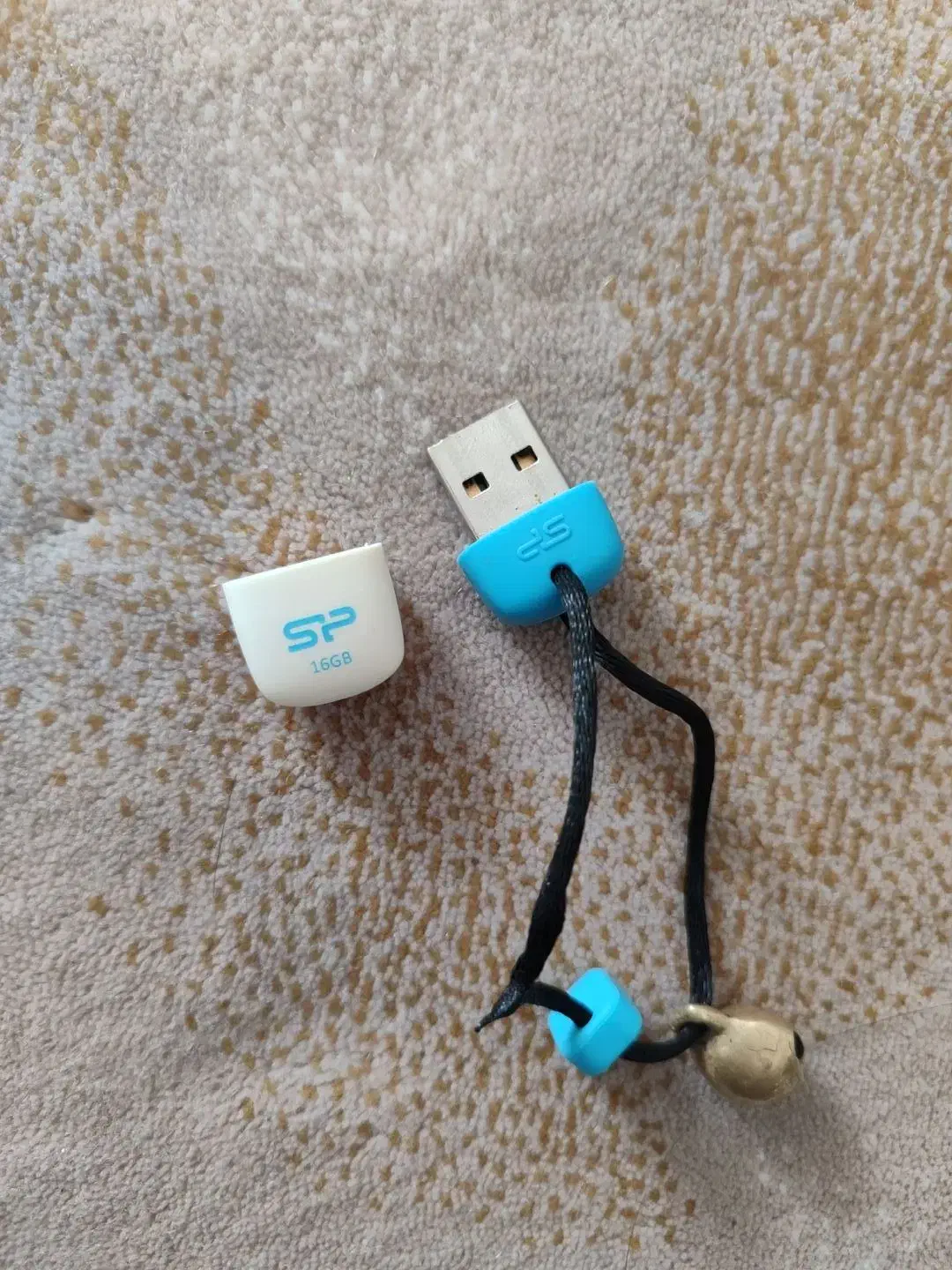 فلش 16گیگ|قطعات و لوازم جانبی رایانه|محمدیه-قزوین, |دیوار