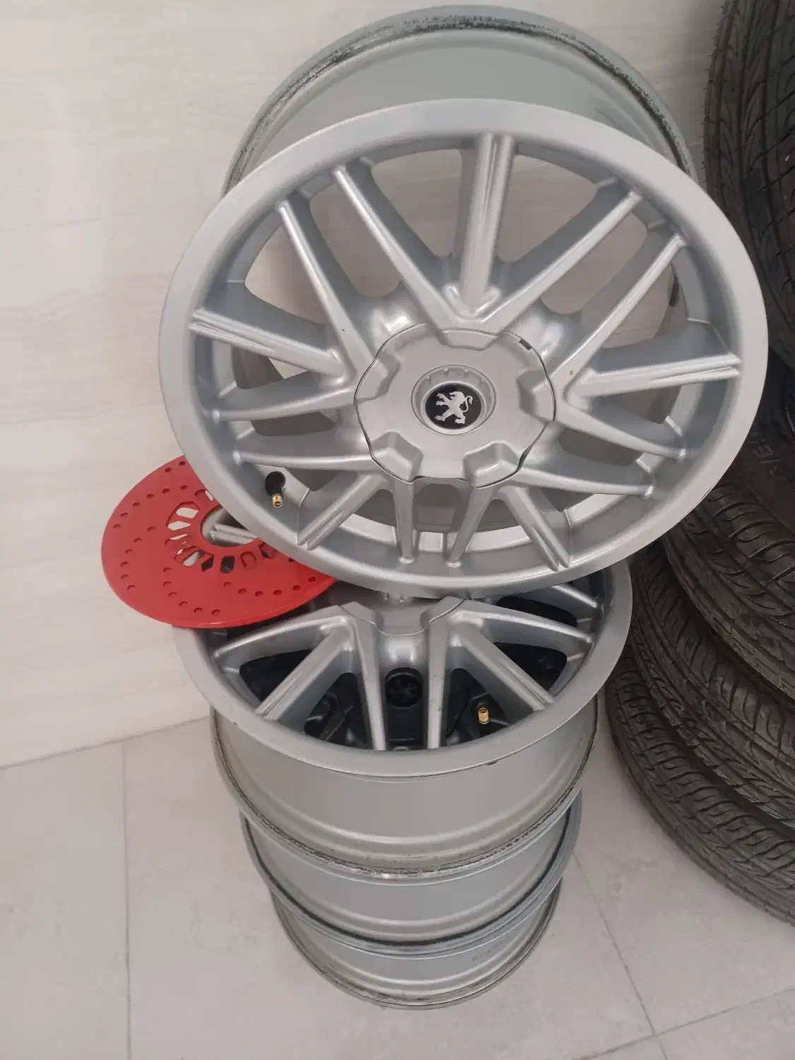 رینگ و لاستیک|قطعات یدکی و لوازم جانبی|سلماس, |دیوار