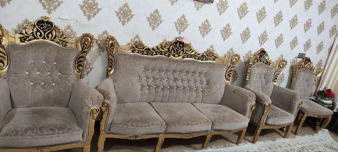 فروش مبل سلتنطی..وراحتی سه نفره|مبلمان خانگی و میز عسلی|کرمانشاه, |دیوار