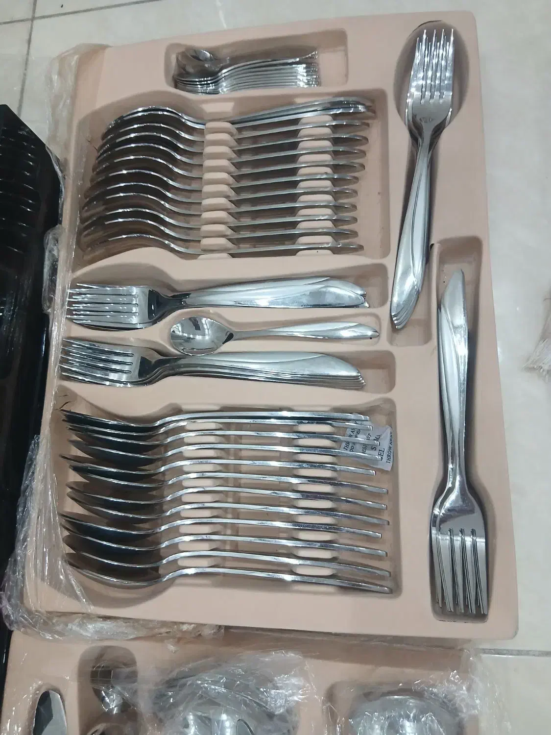 سرویس قاشق چنگال ارنو|ظروف سرو و پذیرایی|تربتحیدریه, میدان مرکزی|دیوار