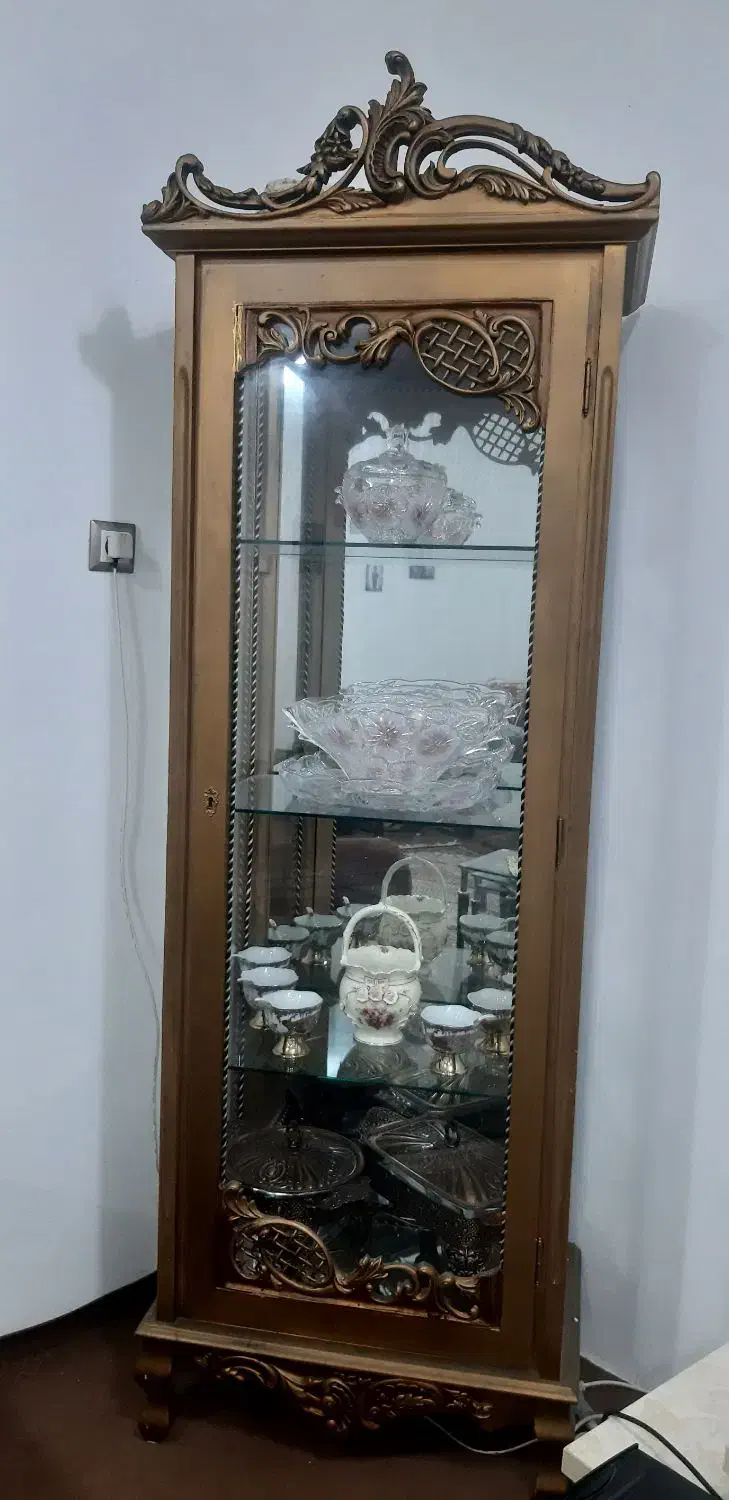 حراج لوازم خونه مبل و میز و عسلی.ویترین و فرش|حراج|رشت, فرزانه|دیوار