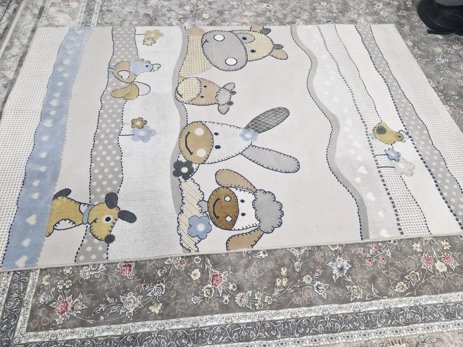 فرش ۴ متری کودک  در حد نو|فرش|تهران, بهمن یار|دیوار