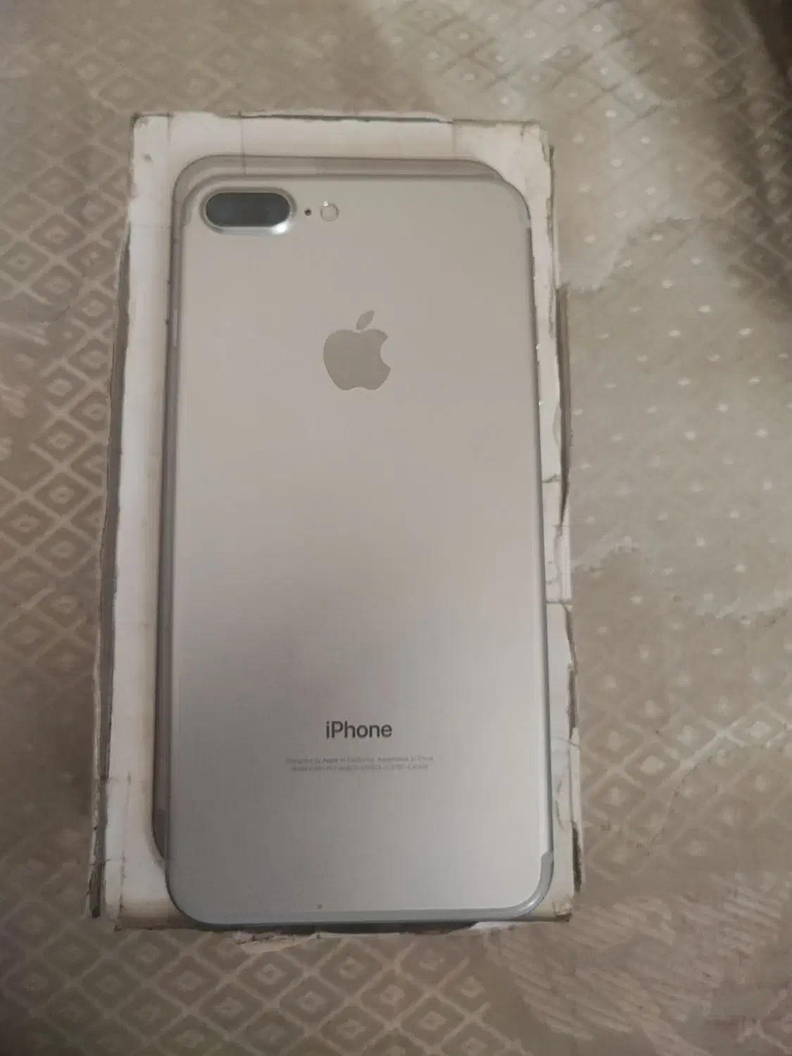 اپل iPhone 8 Plus با حافظهٔ ۶۴ گیگابایت|موبایل|شیراز, شریف‌آباد|دیوار