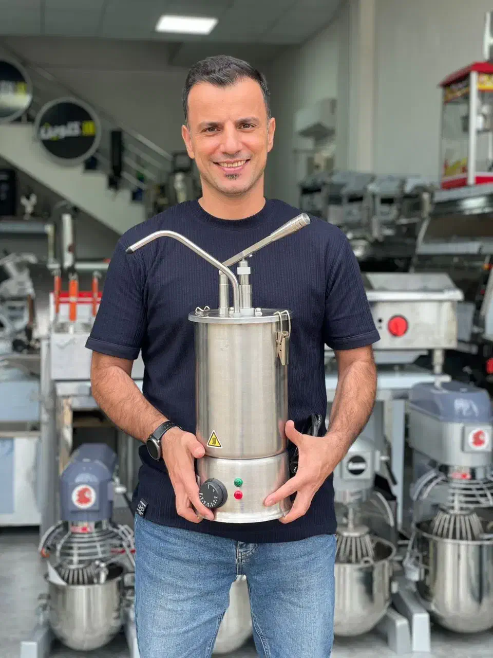 شیر گرمکن شیر کاکائو شیر داغ کن پمپ سس گرم کن دار|کافی‌شاپ و رستوران|رشت, رودباری|دیوار