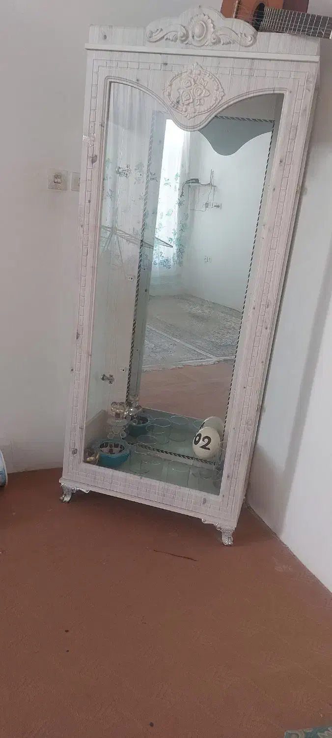 بوفه سالم و بدون مشکل در حد نو|بوفه، ویترین، کنسول|تربت جام, شاد|دیوار