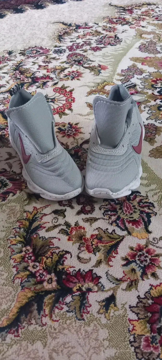 مانتو|کیف، کفش، کمربند|شاهین‌شهر, شهرک گلدیس|دیوار