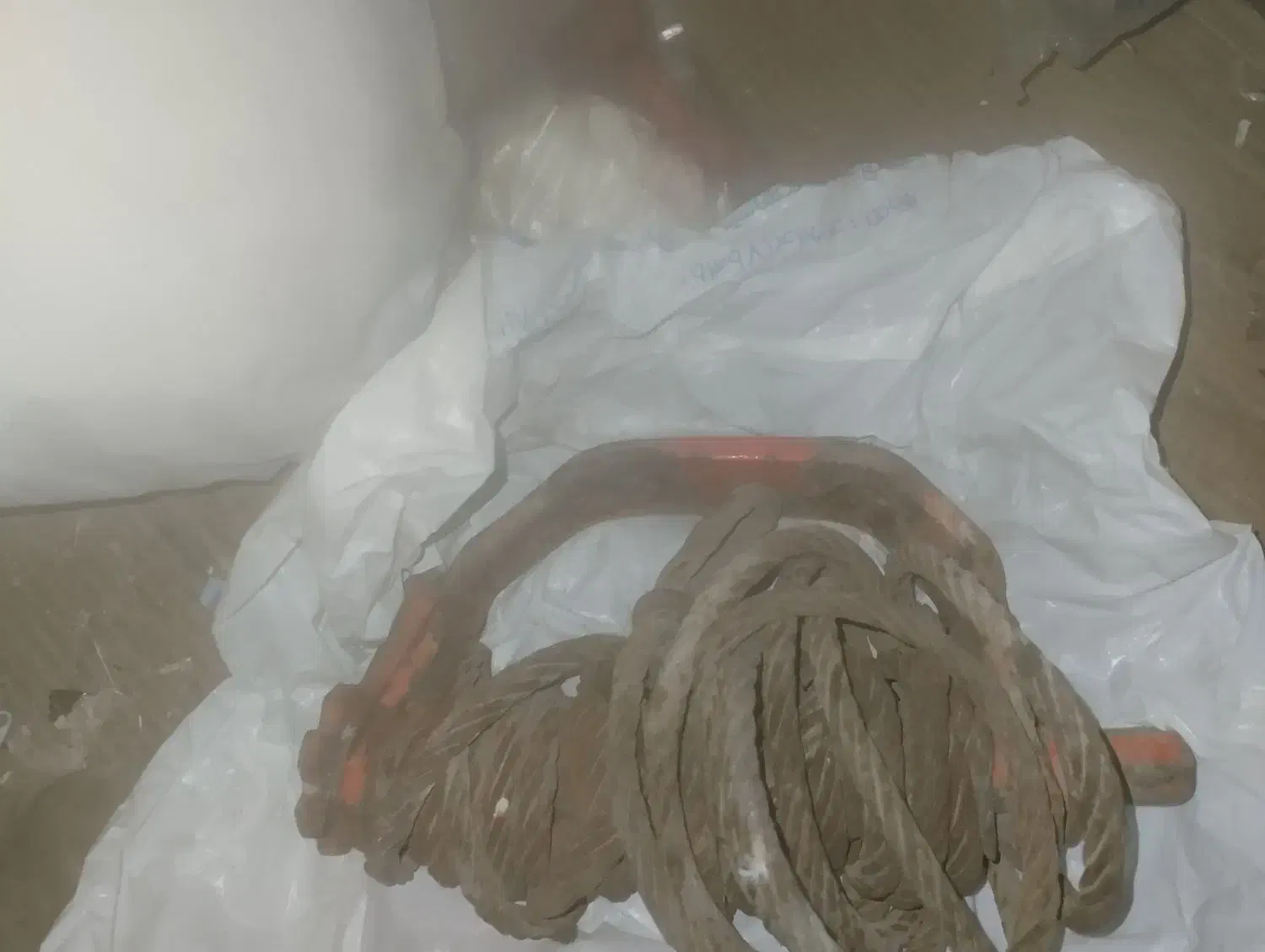 لوستر با بدنه برنج با پرتاب نور|لوستر و چراغ آویز|تبریز, |دیوار