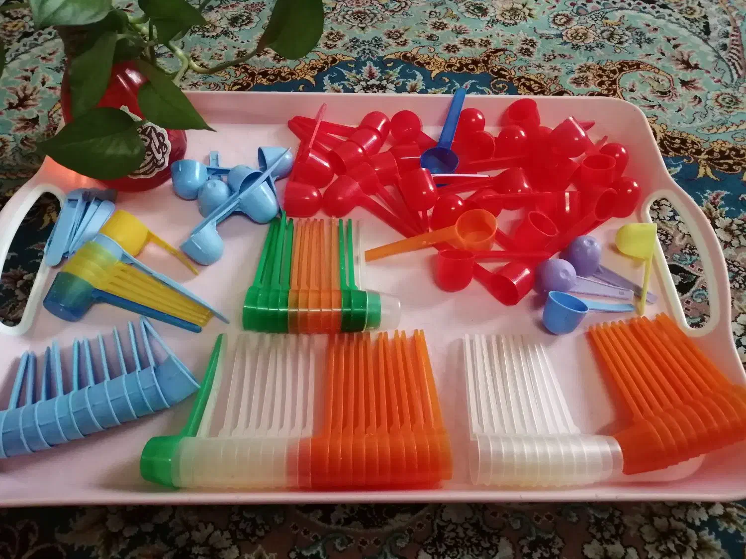 پیمـانــه|ظروف نگهدارنده، پلاستیکی، یک‌بارمصرف|قم, چهار مردان|دیوار