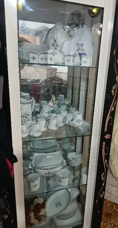 بوفه سالم بی خط و خش|بوفه، ویترین، کنسول|بجنورد, |دیوار