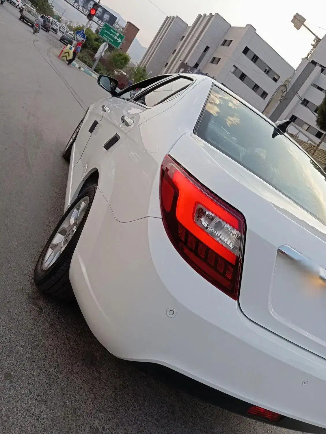 دنا پلاس توربو شارژ اتوماتیک مدل 1401|خودرو سواری و وانت|همدان, |دیوار