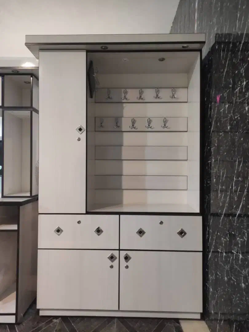 میز کامپیوتر و کمود وسایل و آویز لباس|میز تحریر و کامپیوتر|شهرکرد, |دیوار