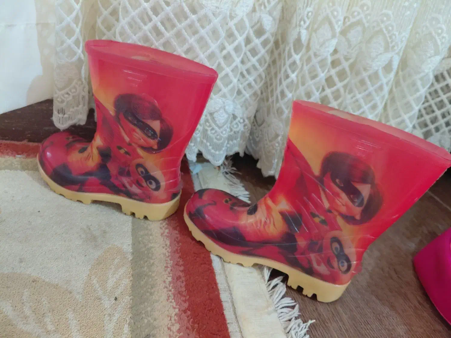 چکمه دخترانه مخمل  بلند و عروسکی|کیف، کفش، کمربند|بم, |دیوار