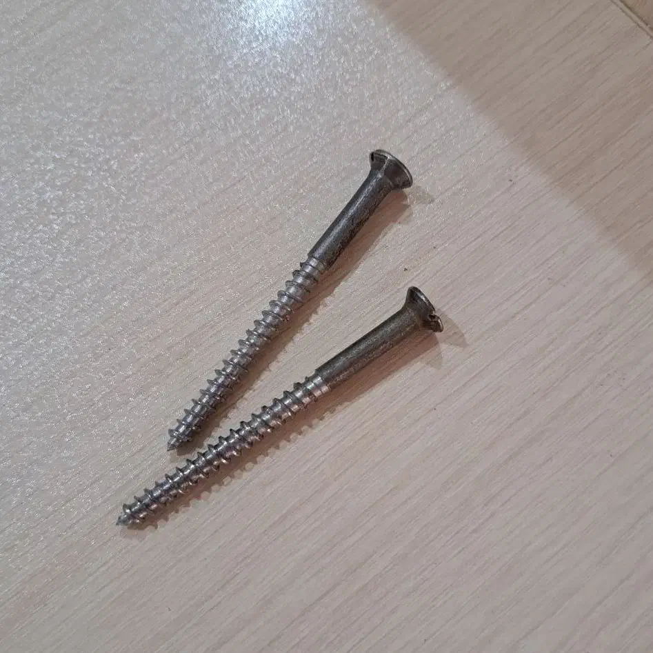 آینه|آینه|کرج, شهرک فهمیده|دیوار