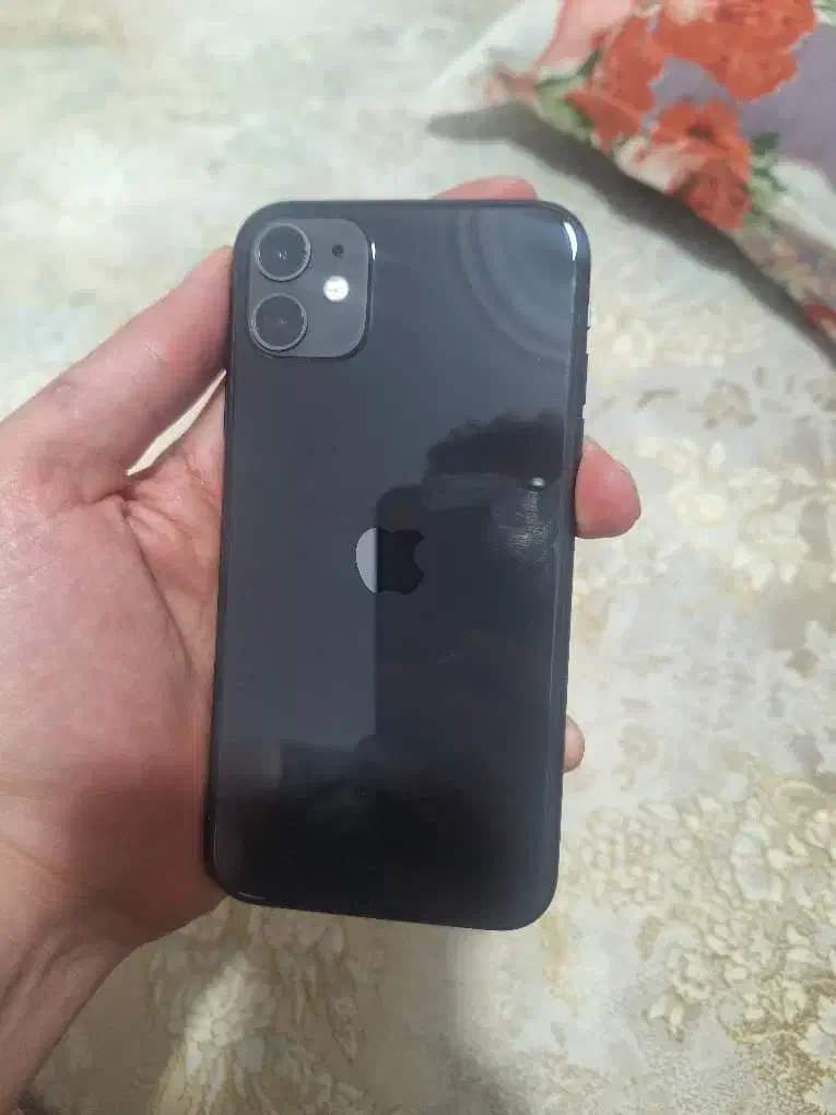 گوشی آیفون۱۱ معمولی|موبایل|تهران, منیریه|دیوار