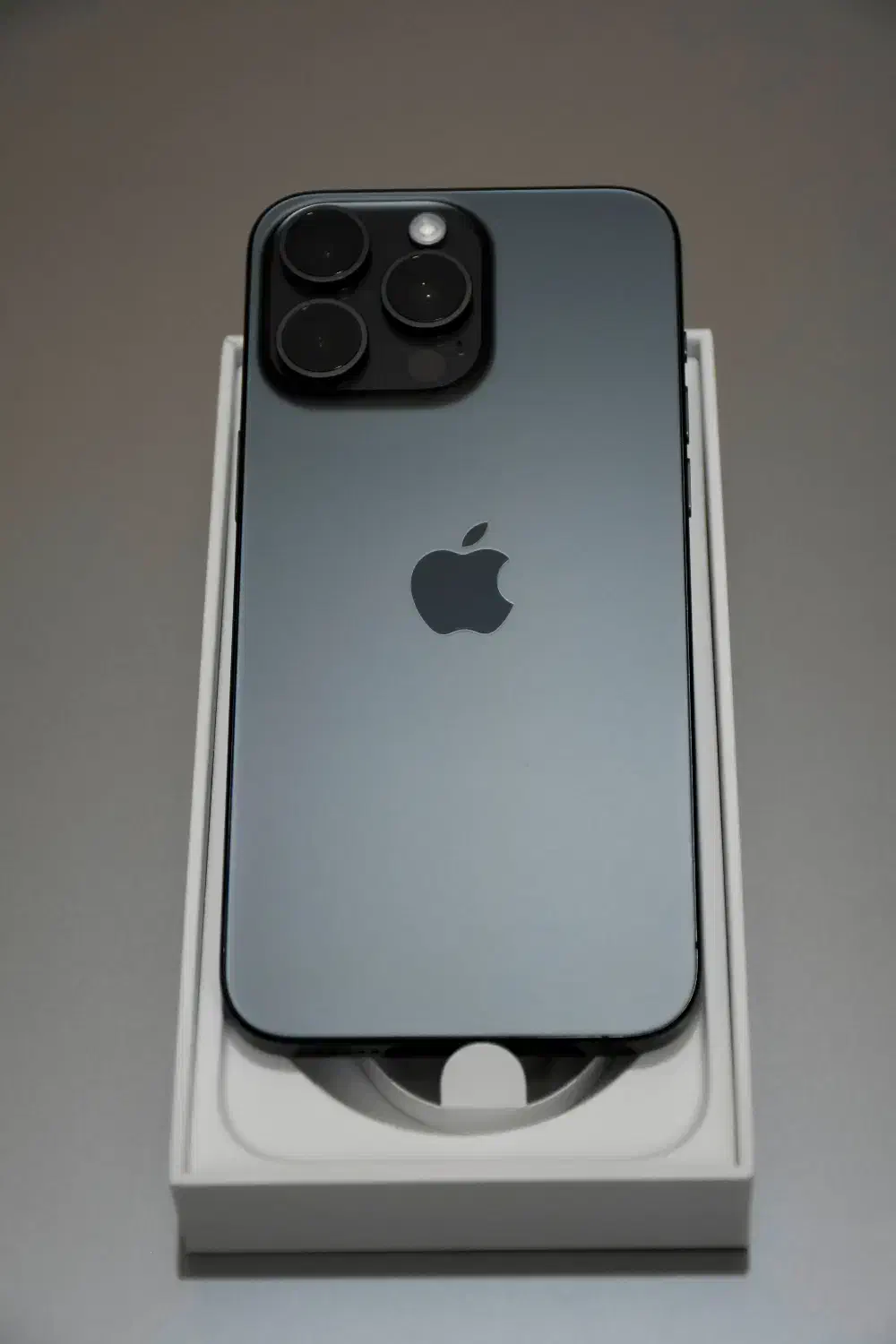 آیفون iphone 15 ProMax باتری 100%|موبایل|اندیشه, اندیشه فاز ۴|دیوار