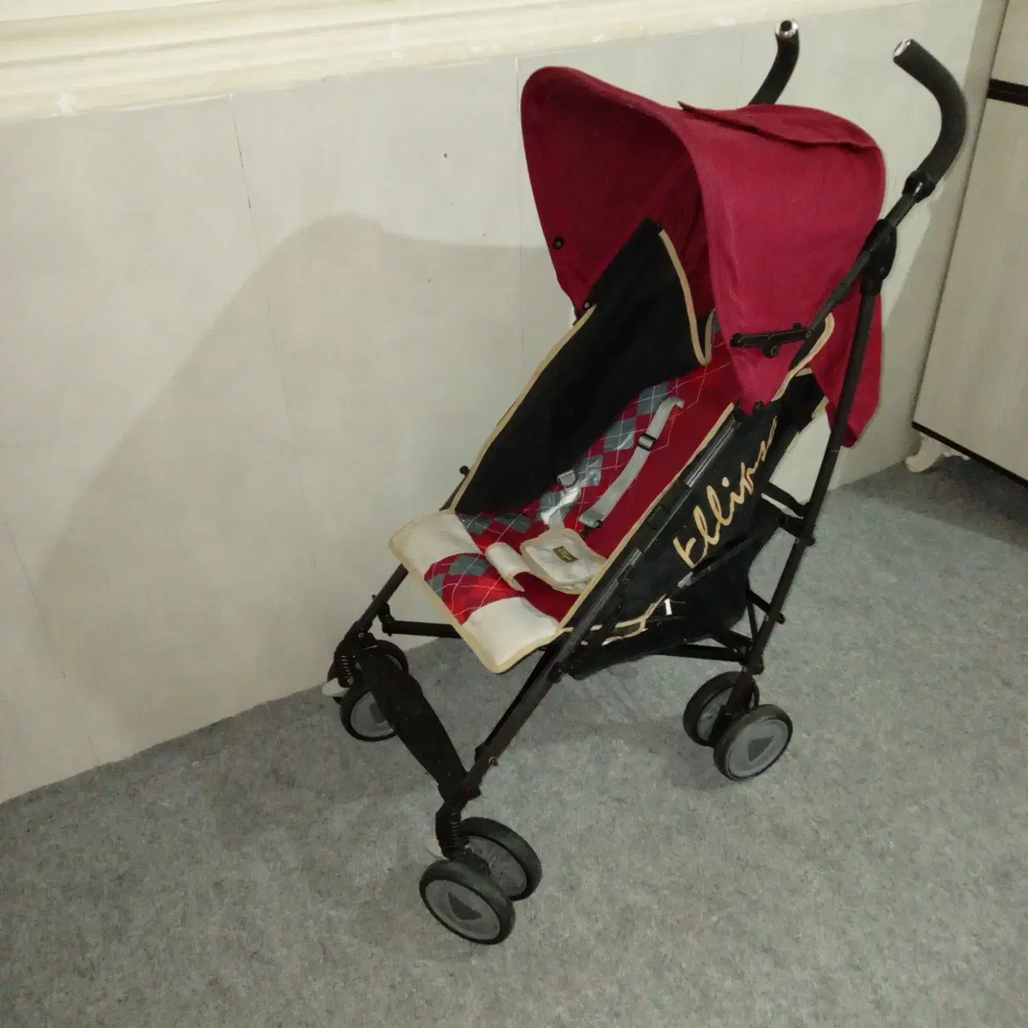 کالسکه عصایی خارجی در حد نو|کالسکه و لوازم جانبی|اهواز, کوی مهدیس|دیوار