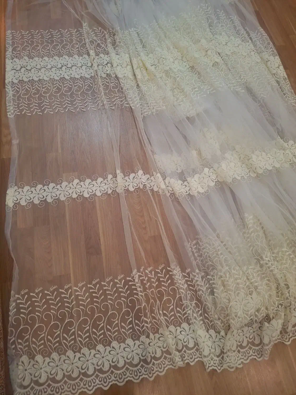 پرده حریر وگلدوزی|پرده، رانر، رومیزی|ارومیه, |دیوار