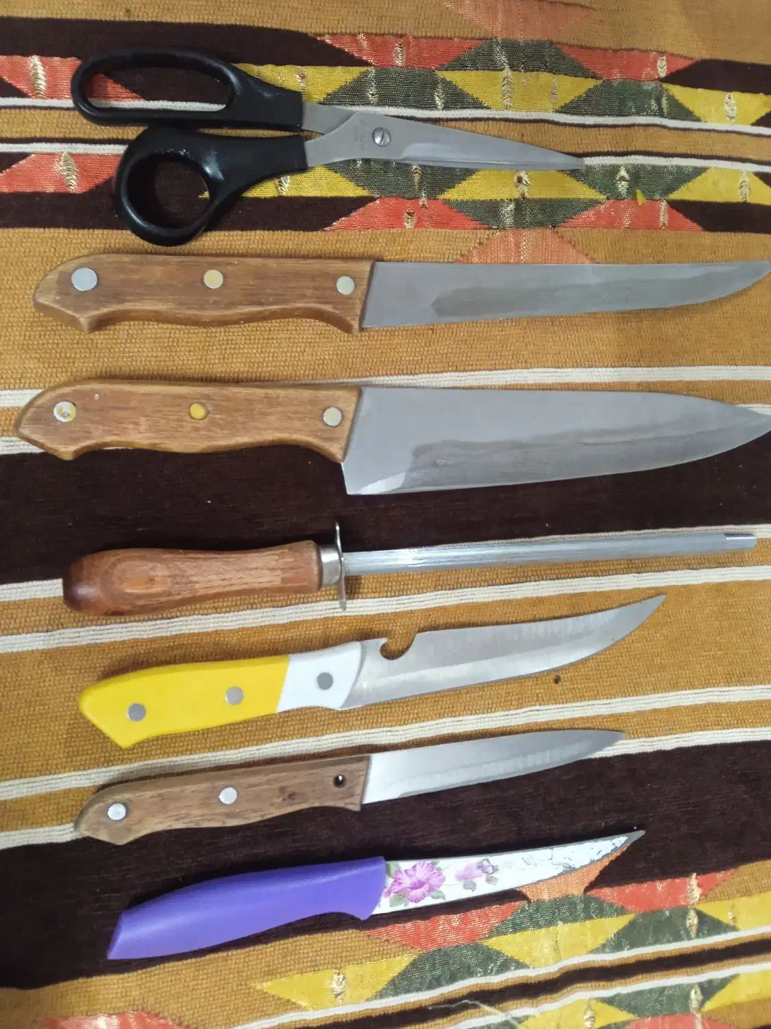 چاقو و ...|ظروف پختوپز|قم, نیروگاه|دیوار