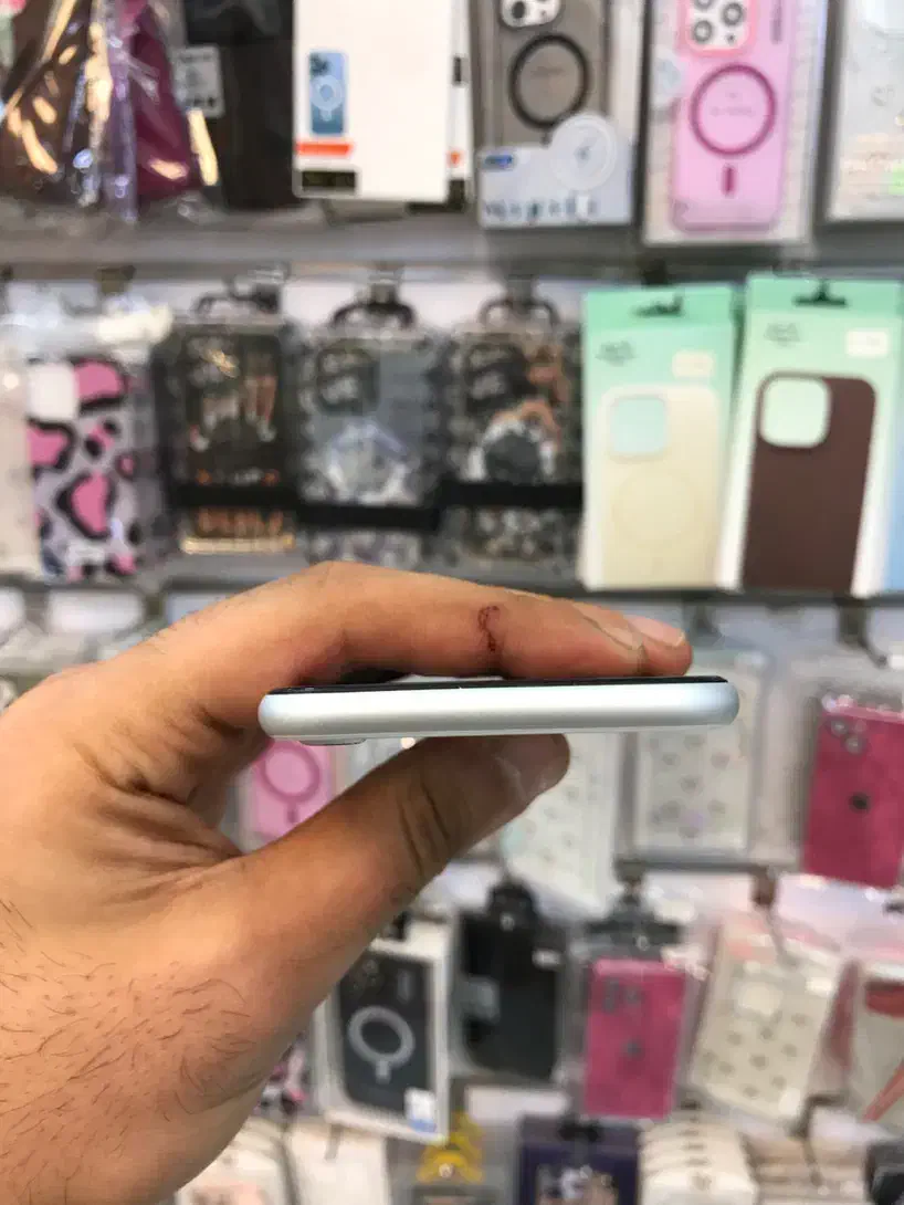 iPhone SE 2020 128 LL/A|موبایل|رشت, لاکانی|دیوار