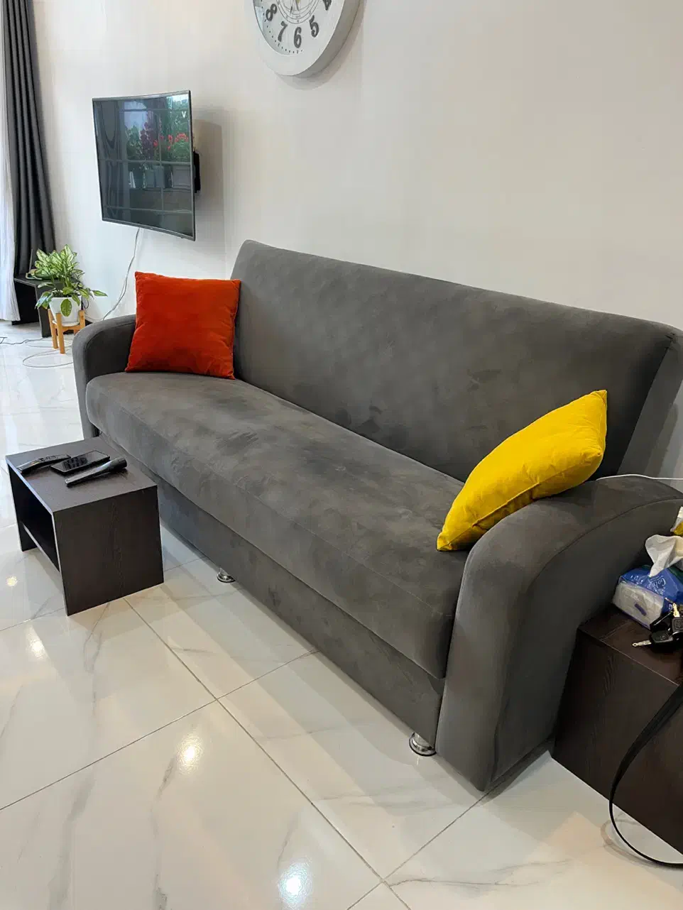 مبل ده نفره تخت خواب شو|مبلمان خانگی و میز عسلی|رشت, جانبازان|دیوار