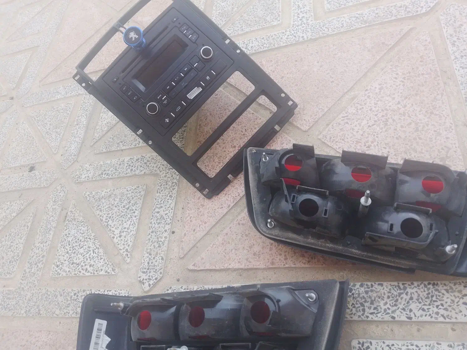 ضبط|قطعات یدکی و لوازم جانبی|زرقان, |دیوار