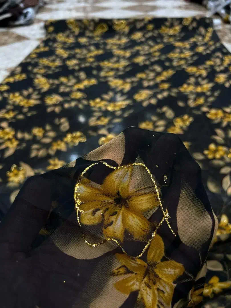 حریر طلاکوب|لباس|سقز, |دیوار