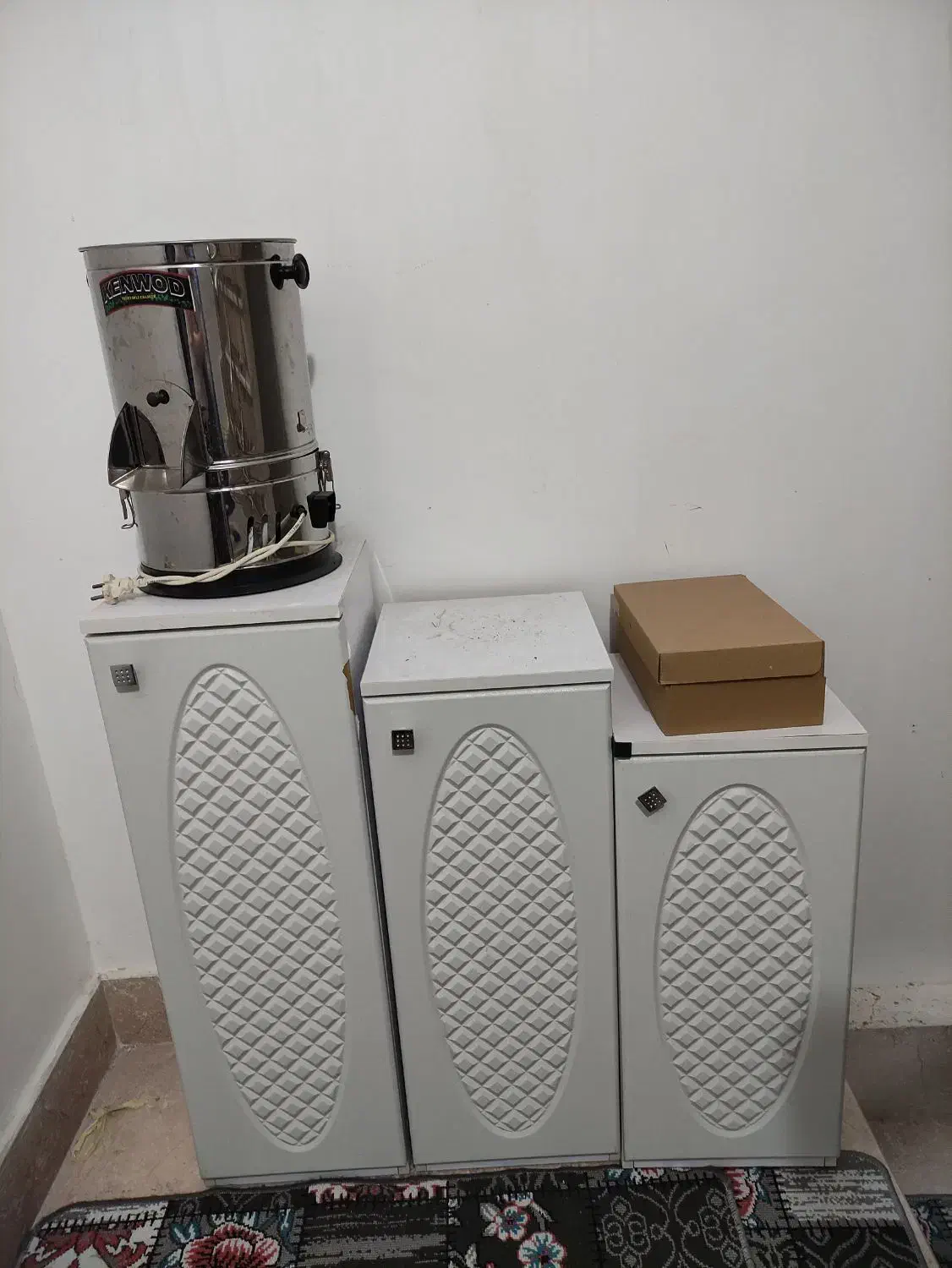 جاکفشی و میز ارایشی|جاکفشی، کمد، دراور|رشت, نخودچر|دیوار