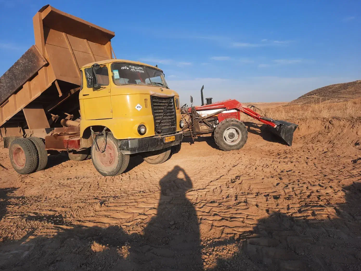 تراکتور بیل دار و ماشین کمپرسی|خدمات حمل و نقل|شیروان (خراسان), |دیوار