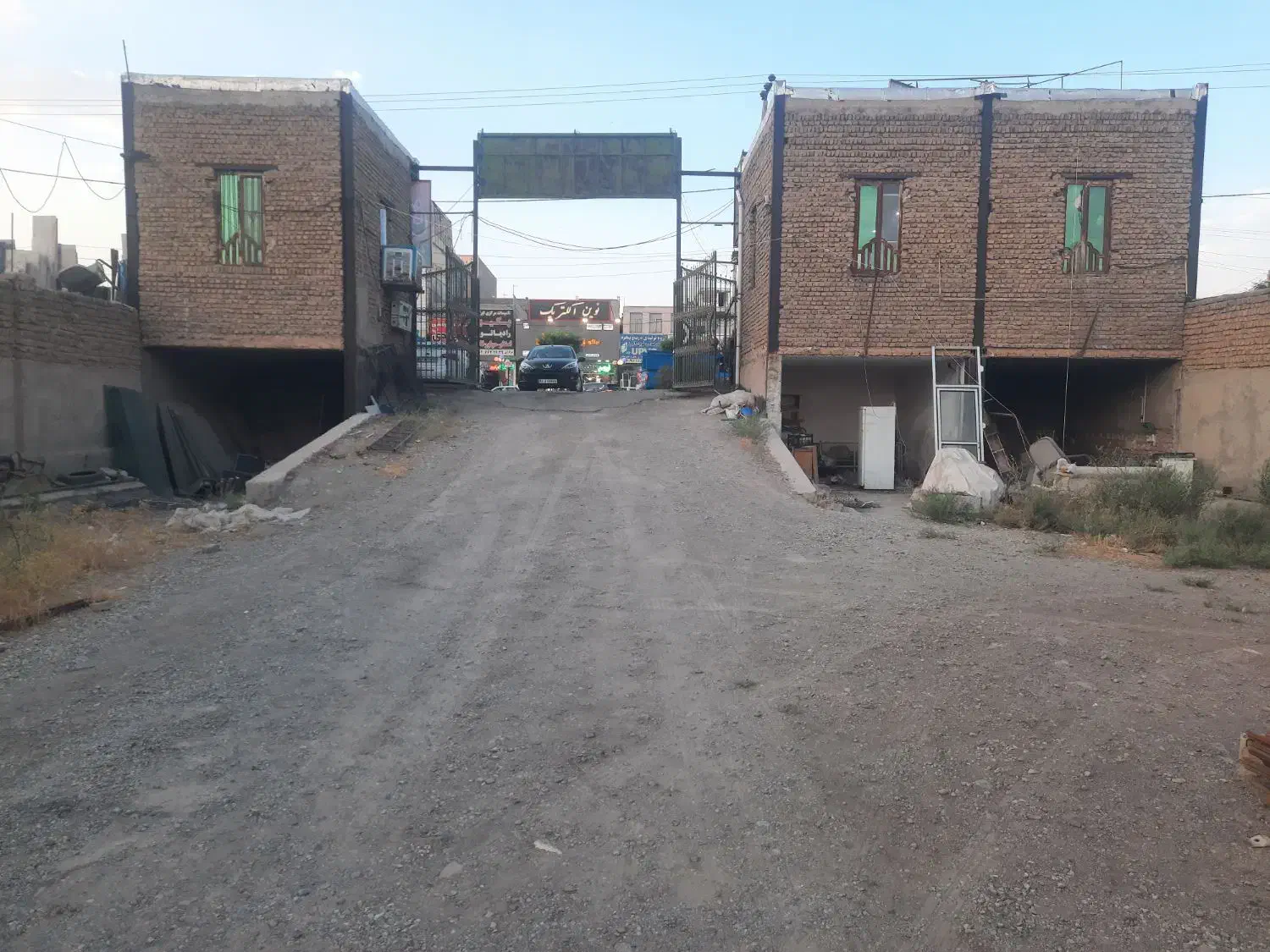 اجاره مغازه وانبار ۱۲۰۰ متری بهر خیابان اصلی|اجارهٔ مغازه و غرفه|هشتگرد, هشتگرد قدیم|دیوار