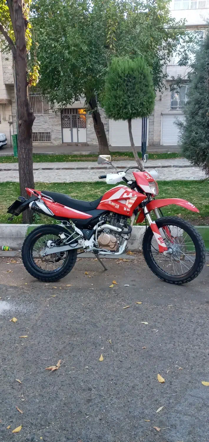 تریل t2|موتورسیکلت|سنندج, |دیوار