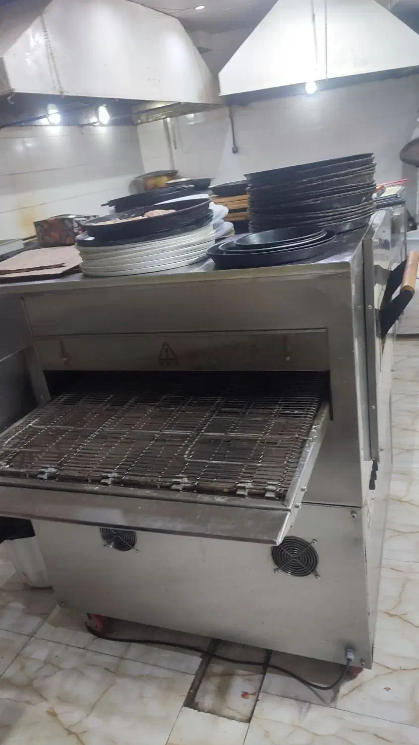 کمک آشپز ایرانی وکانتر کار|استخدام خدمات فروشگاه و رستوران|پردیس, فاز ۲|دیوار