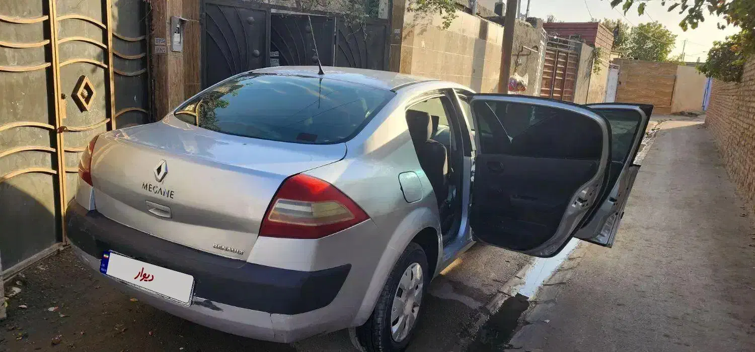 مگان نقره ای ۸۸ موتور ۱۶۰۰ بدون رنگ سالم|خودرو سواری و وانت|مشهد, درابد امام|دیوار